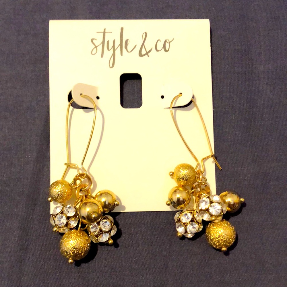 Style & Co. dazzling earrings NEW, never worn.